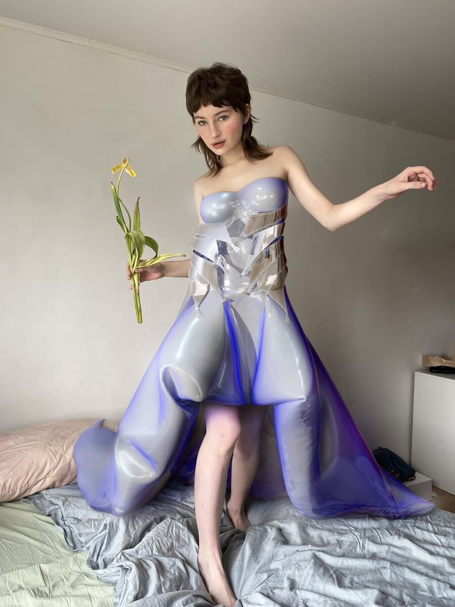 contactless&cyber BUBA dress utilized by Tribute Brand Premium Fitting Service™